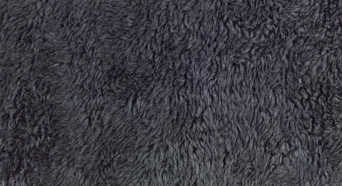 Leskymo baránok, tmavo šedý, šírka 150cm (metráž)