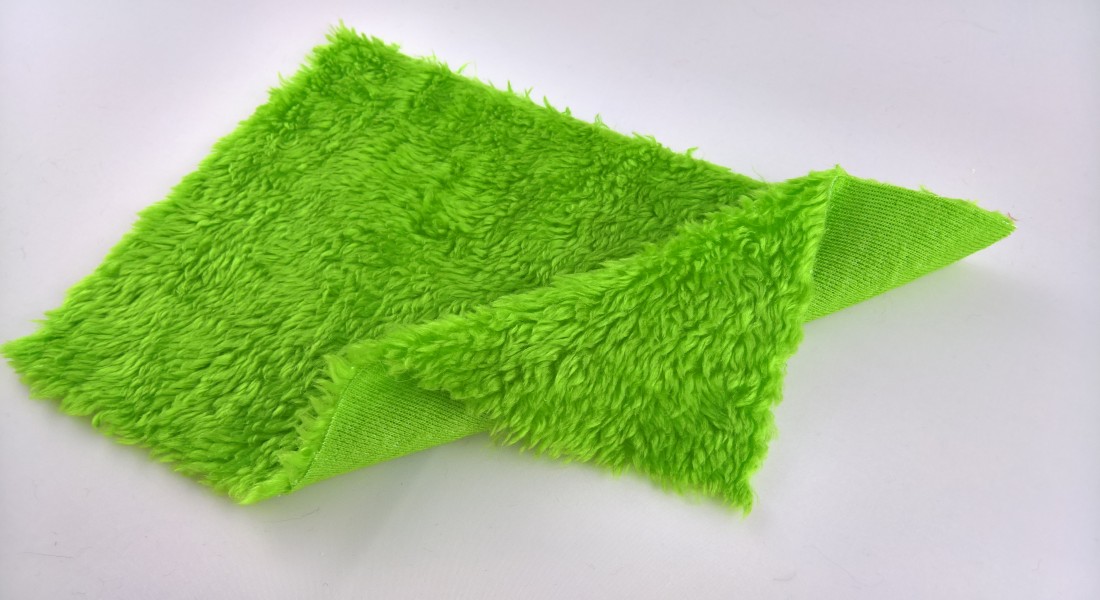 Leskymo beránek, zelený, šíře 150cm (metráž)