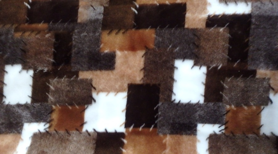 Leskymo, hnědá, vzor kostky, šíře 150 cm