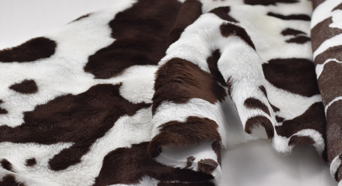 Plyš vzor krava, hnedá, šírka 150cm