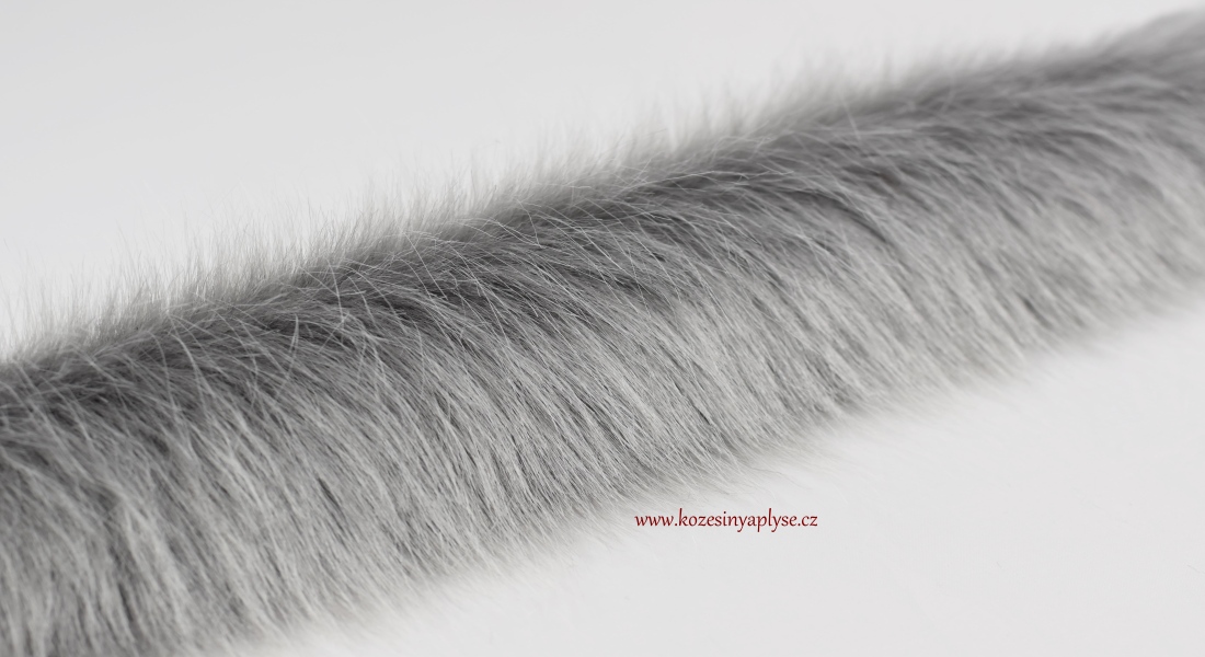 Kožušinový lem, šedo strieborná, vlas 60 mm