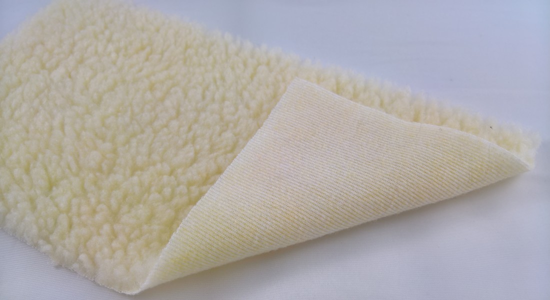 Plyš krémová zatepľovacia šírka 160