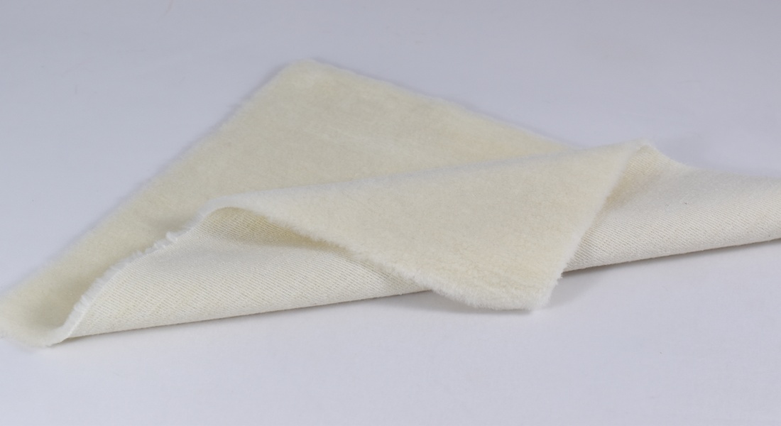 Prírodná vlna 6 mm 100% merino + tuženie