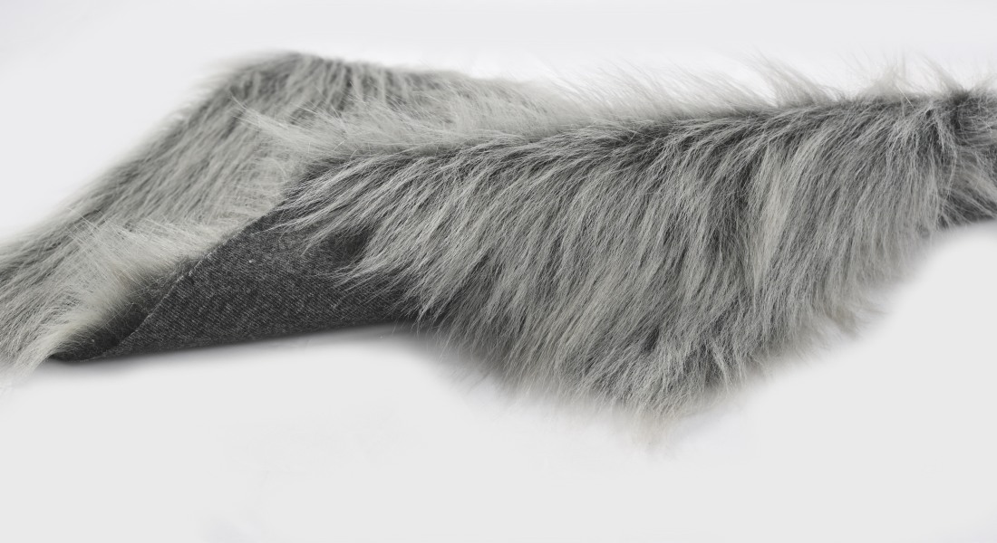 Umelá kožušina, šedo strieborná, vlas 60 mm, šírka 150 cm, metráž