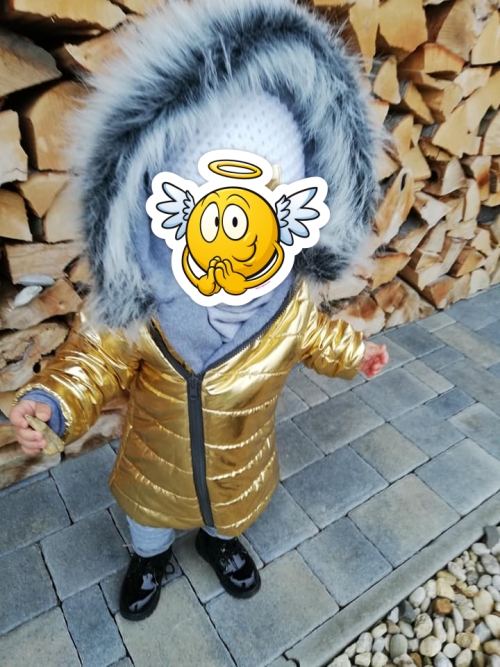 Kožušinový lem, čierny základ prechádza do bielej (sivá), vlas 60 mm